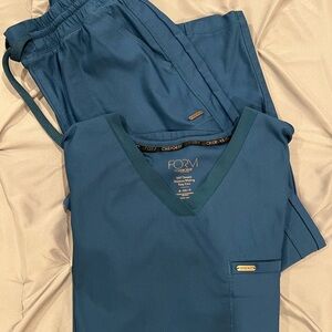 Cherokee Form Women’s Scrubs
